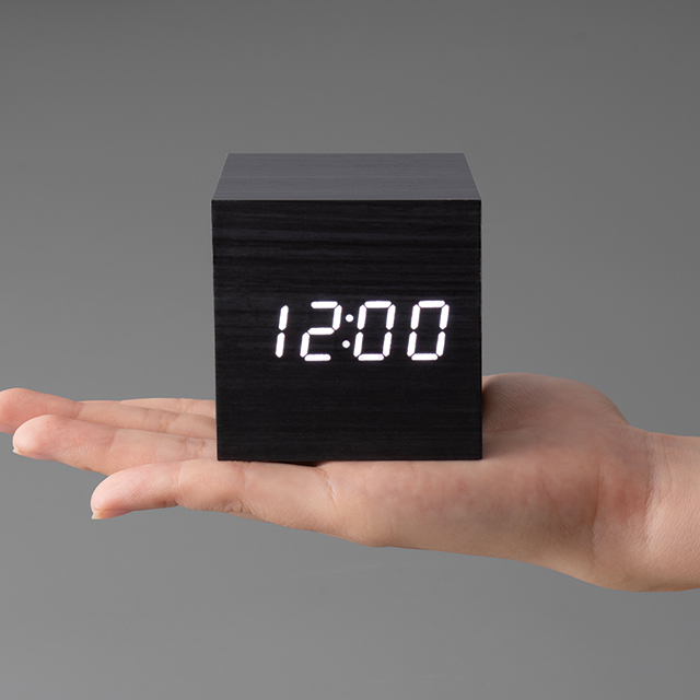 キューブクロック｜取扱商品一覧 ‐ 株式会社ニード | 販促商品